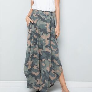 NWOT Camouflage Maxi Skirt size Large